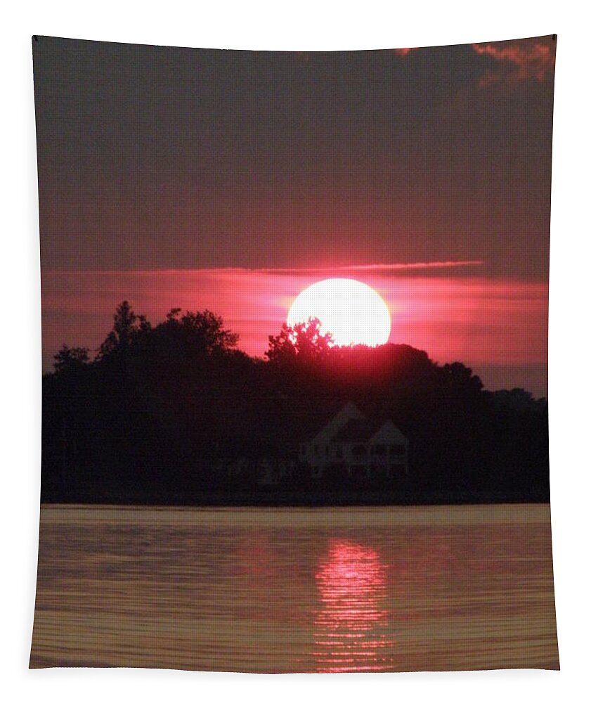 Sunset Tapestry featuring the photograph Tred Avon Sunset by Lainie Wrightson