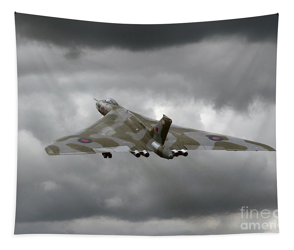 Avro Vulcan Tapestry featuring the photograph Vulcan to the sky #1 by Ang El