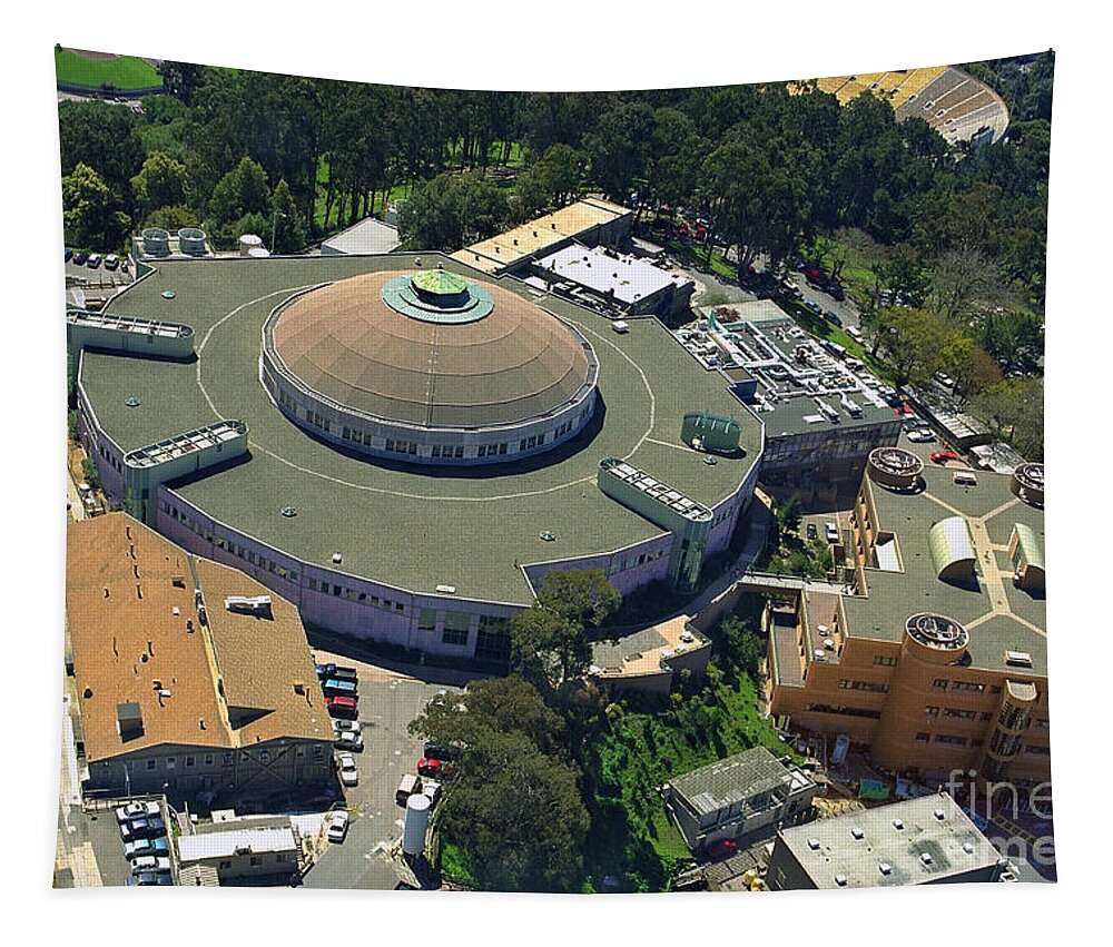 Science Tapestry featuring the photograph Advanced Light Source, Lbnl #3 by Science Source