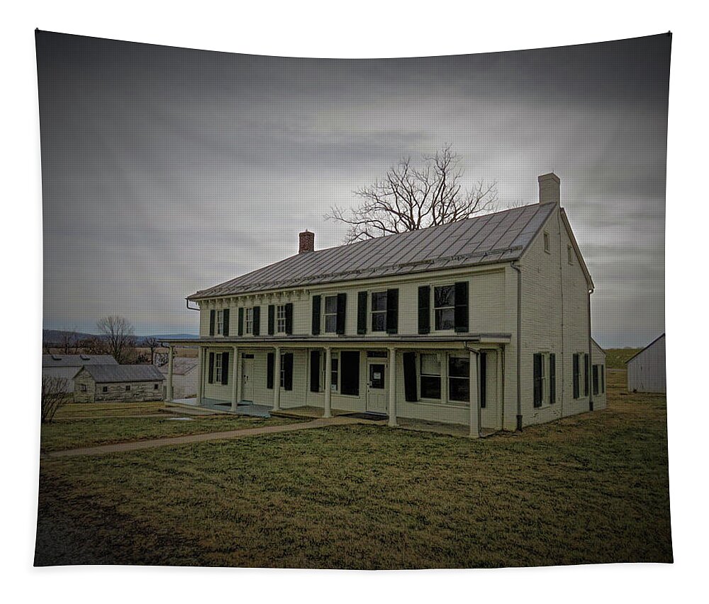 Farm House Tapestry featuring the photograph Abandoned Farmhouse by Kathi Isserman