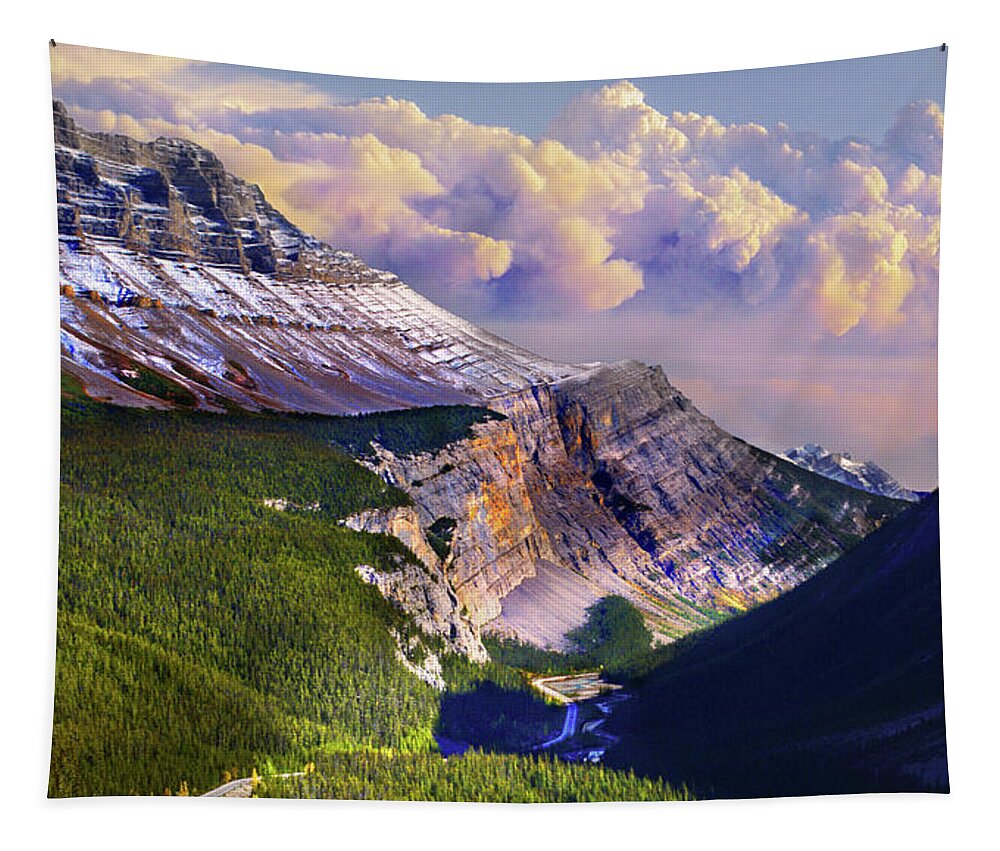  Tapestry featuring the photograph Big Bend by John Poon