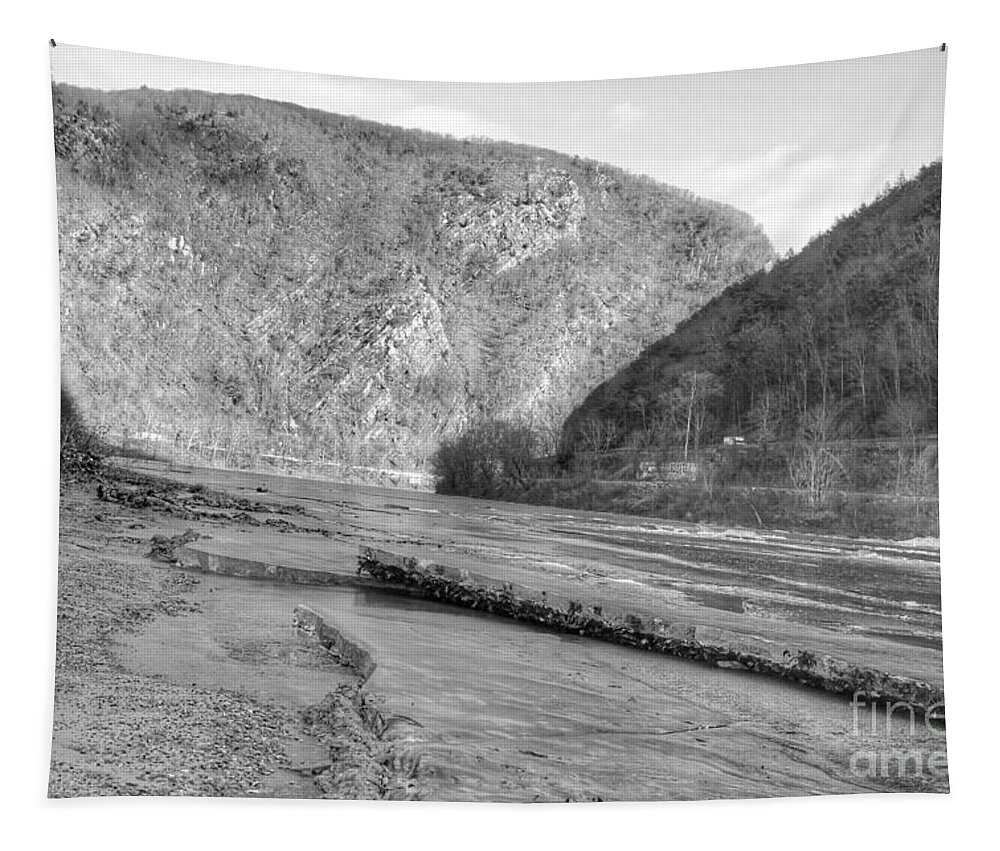 Delaware Water Gap Tapestry featuring the photograph Delaware Water Gap in Winter by Christopher Lotito