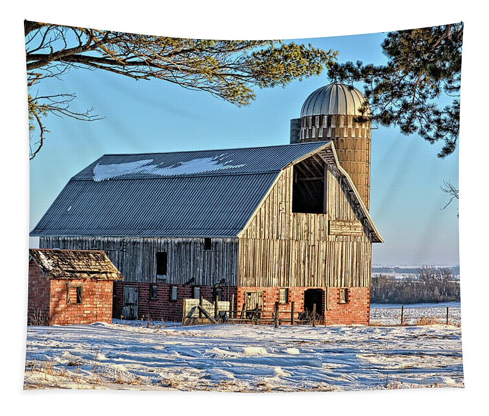 Barn Tapestry featuring the photograph Deserted In Fayette by Bonfire Photography