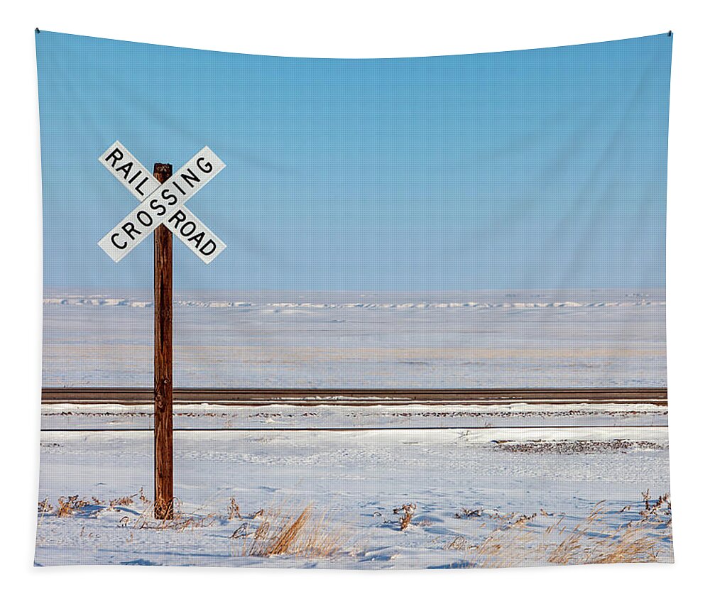 Railroad Crossing Tapestry featuring the photograph Kremlin Krossing by Todd Klassy