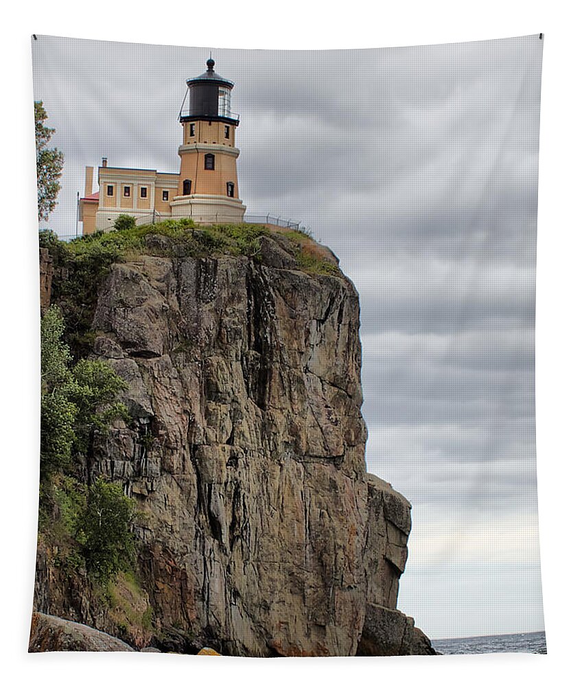 Split Rock Tapestry featuring the photograph Split Rock Lighthouse by Farol Tomson