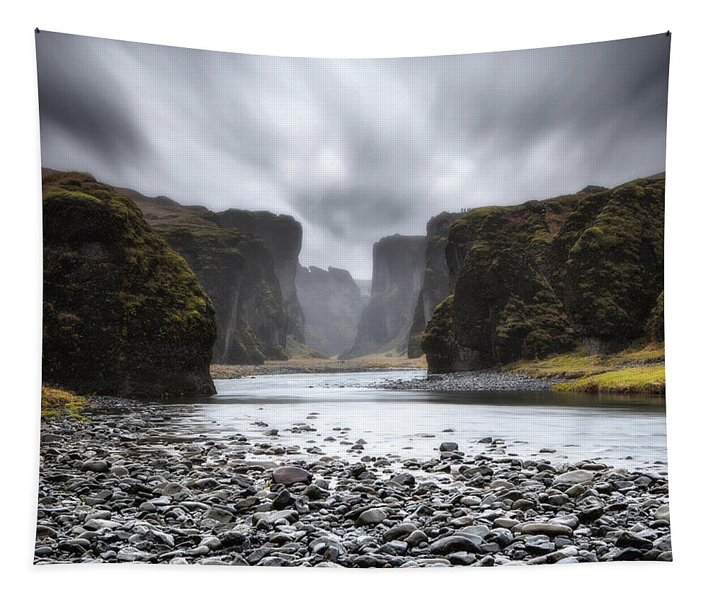 Iceland Tapestry featuring the photograph The entrance by Jorge Maia