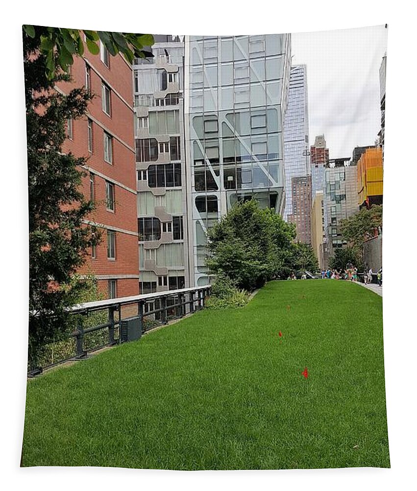 The High Line Tapestry featuring the photograph The High Line 127 by Rob Hans