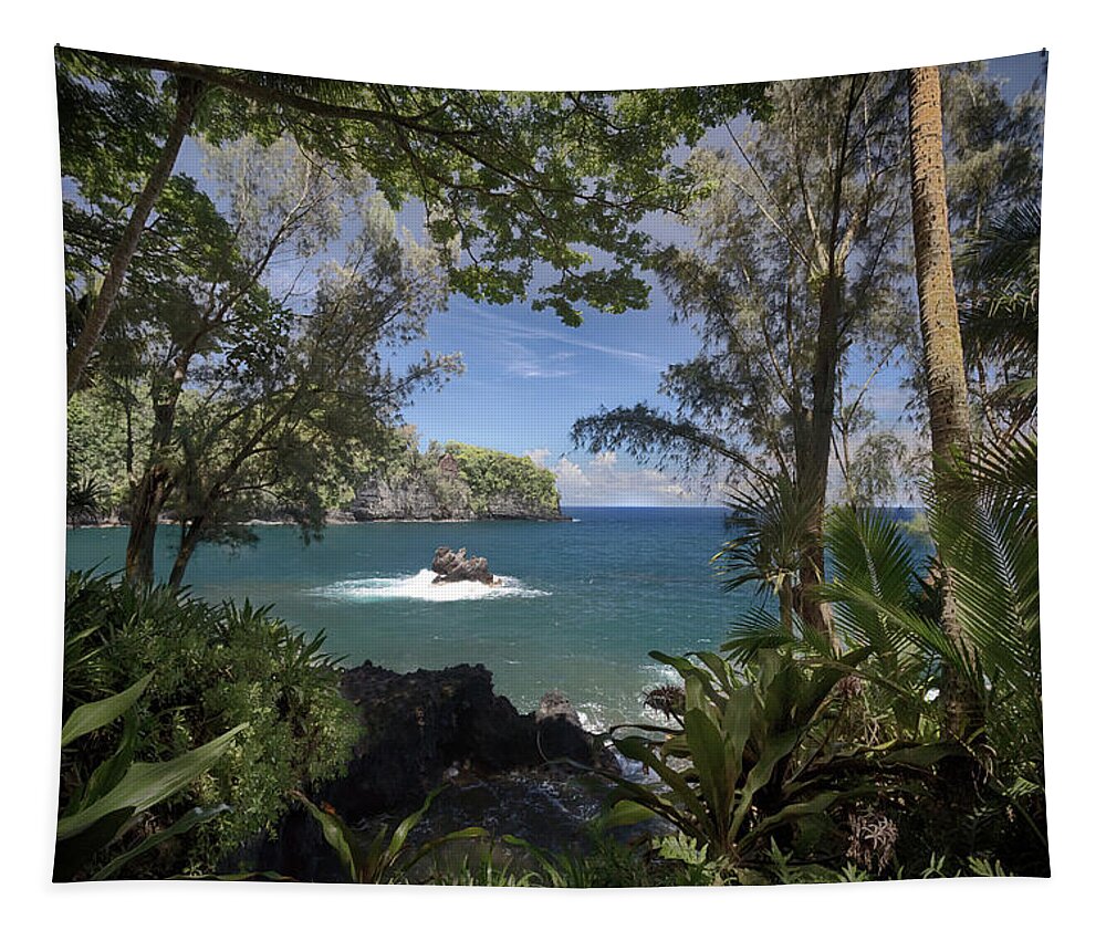 Onomea Bay Tapestry featuring the photograph The Lovers of Kahali'i by Susan Rissi Tregoning