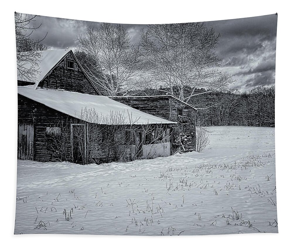 Hayward Garden Putney Vermont Tapestry featuring the photograph Brookline Barn #1 by Tom Singleton