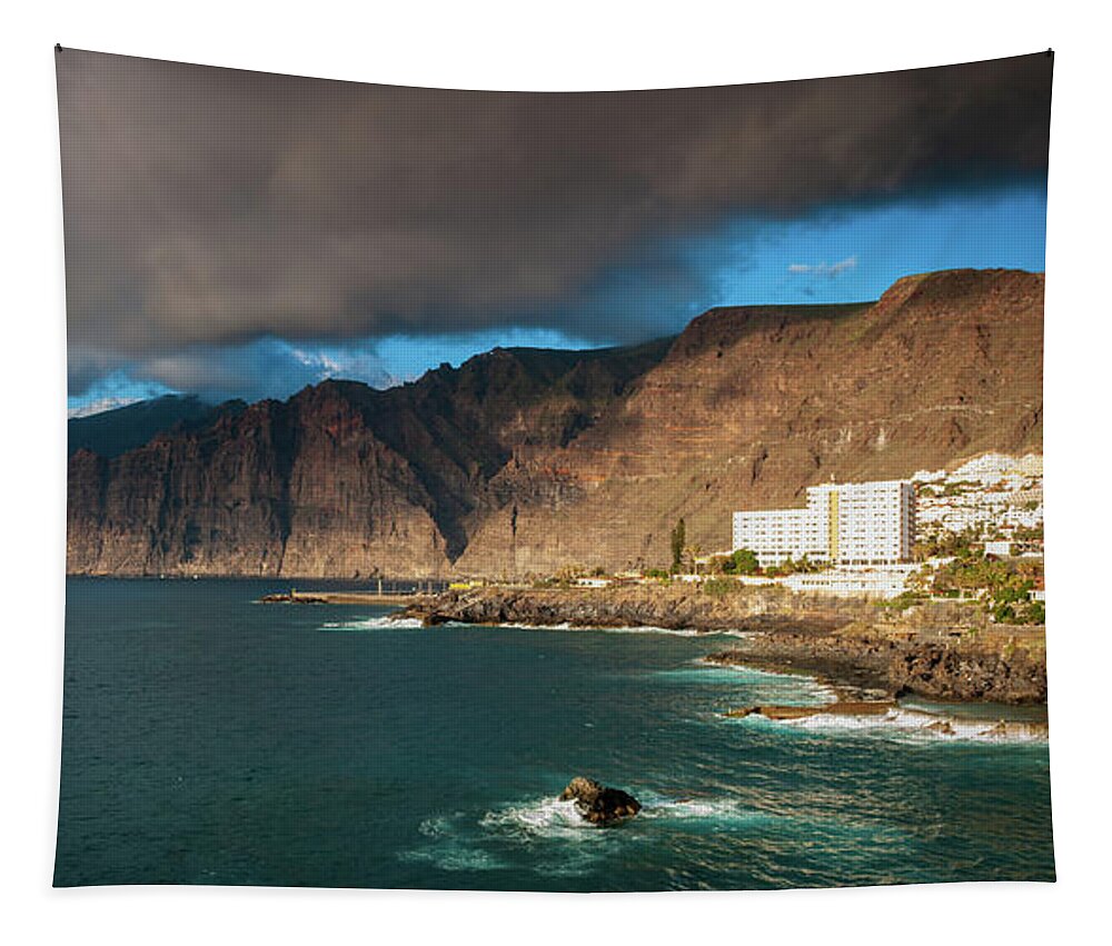 Los Gigantes Tapestry featuring the photograph Los Gigantes #2 by Gavin Lewis