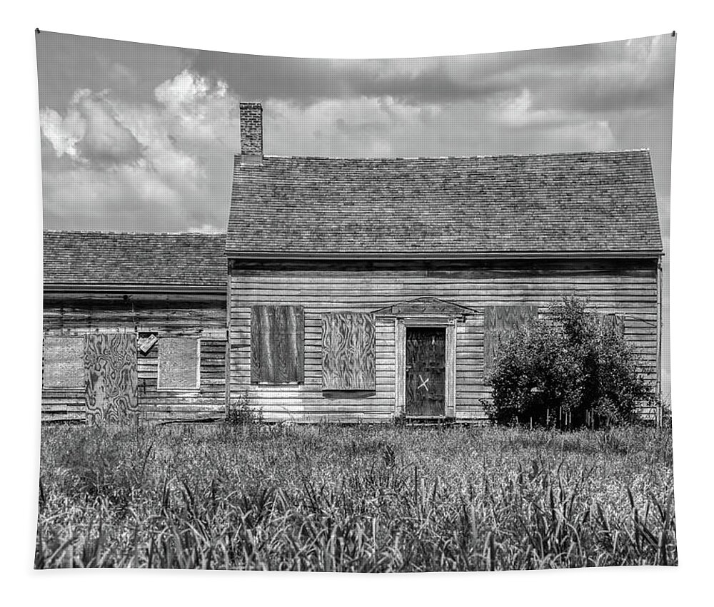 Farm House Tapestry featuring the photograph Abandon Farm Home of New Jersey by David Letts