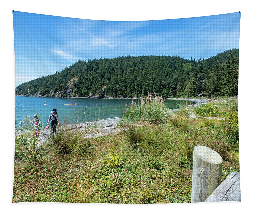 Bowman Bay Beach Walkers Tapestry featuring the photograph Bowman Bay Beach Walkers by Tom Cochran