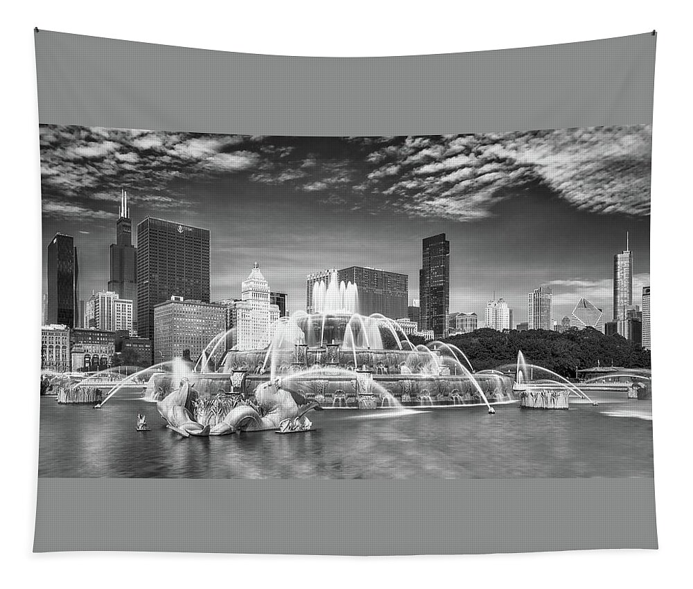 Buckingham Fountain Tapestry featuring the photograph Buckingham Fountain - Grant Park - Chicago by Susan Rissi Tregoning