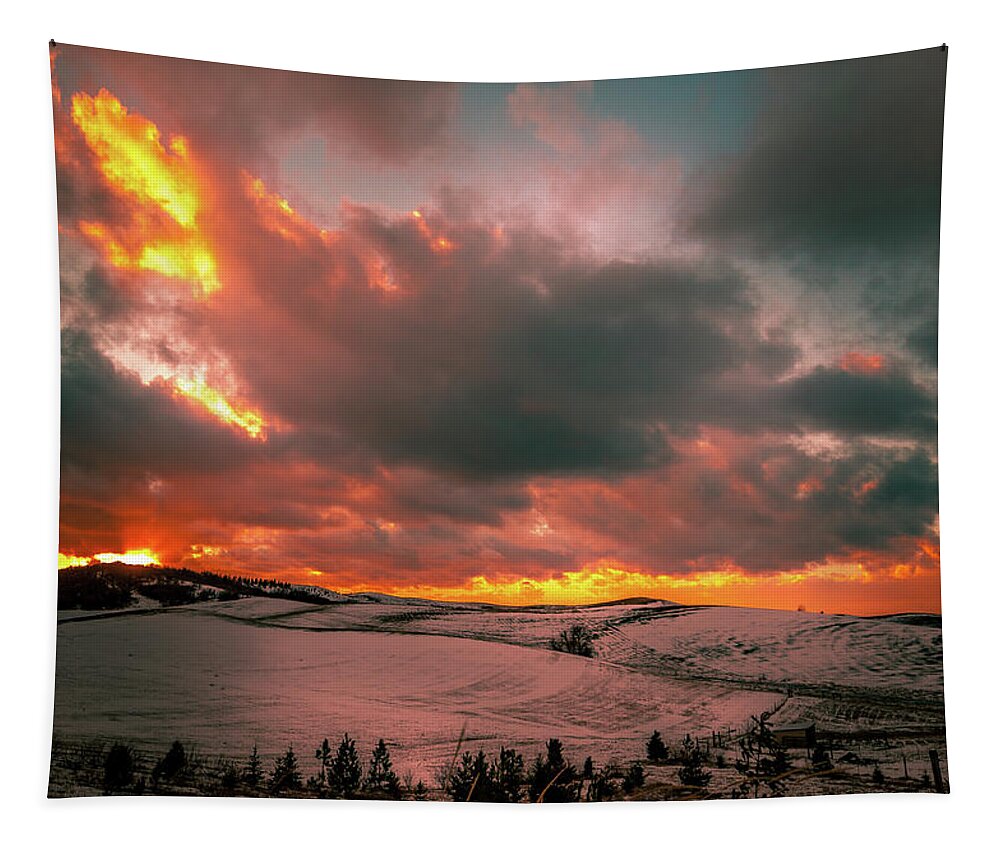 Fire In The Sky Tapestry featuring the photograph Fire in the Sky by David Patterson