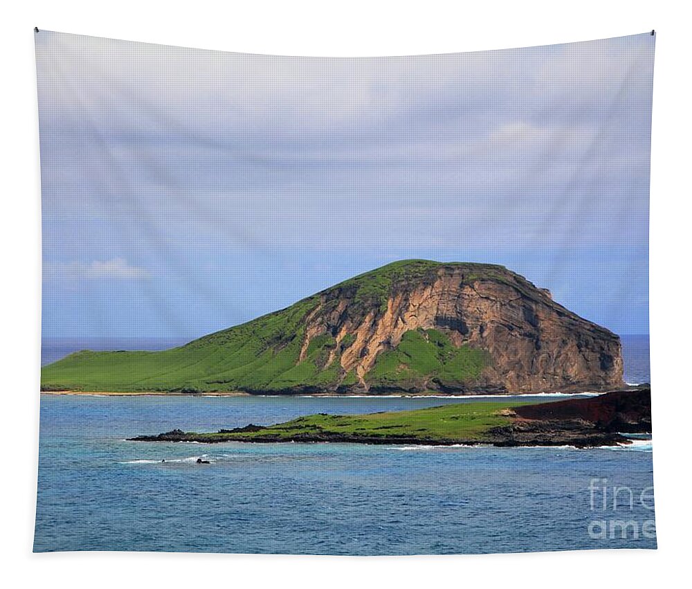 Rabbit Island Tapestry featuring the photograph Manana Island, or Rabbit Island in Hawaii by On da Raks