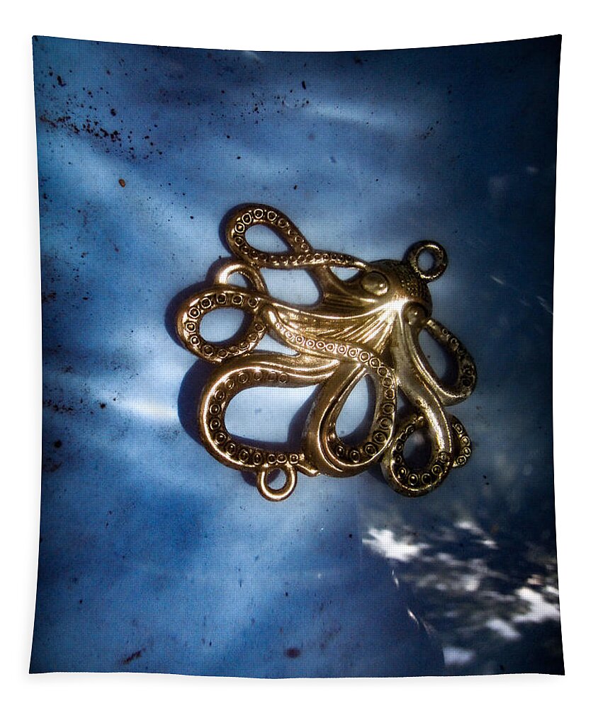 Octopus Tapestry featuring the photograph Metal Octopus in Water by W Craig Photography