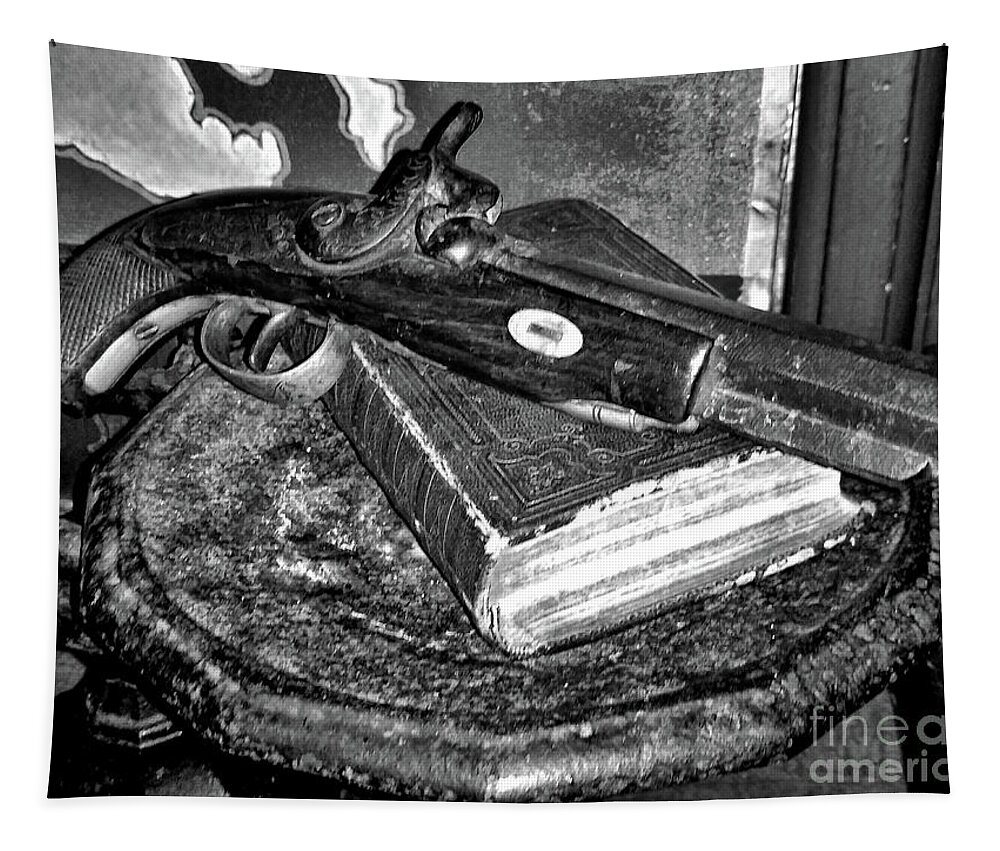 Flintlock Blunderbuss Pistol Framed Print by Paul Ward - Fine Art