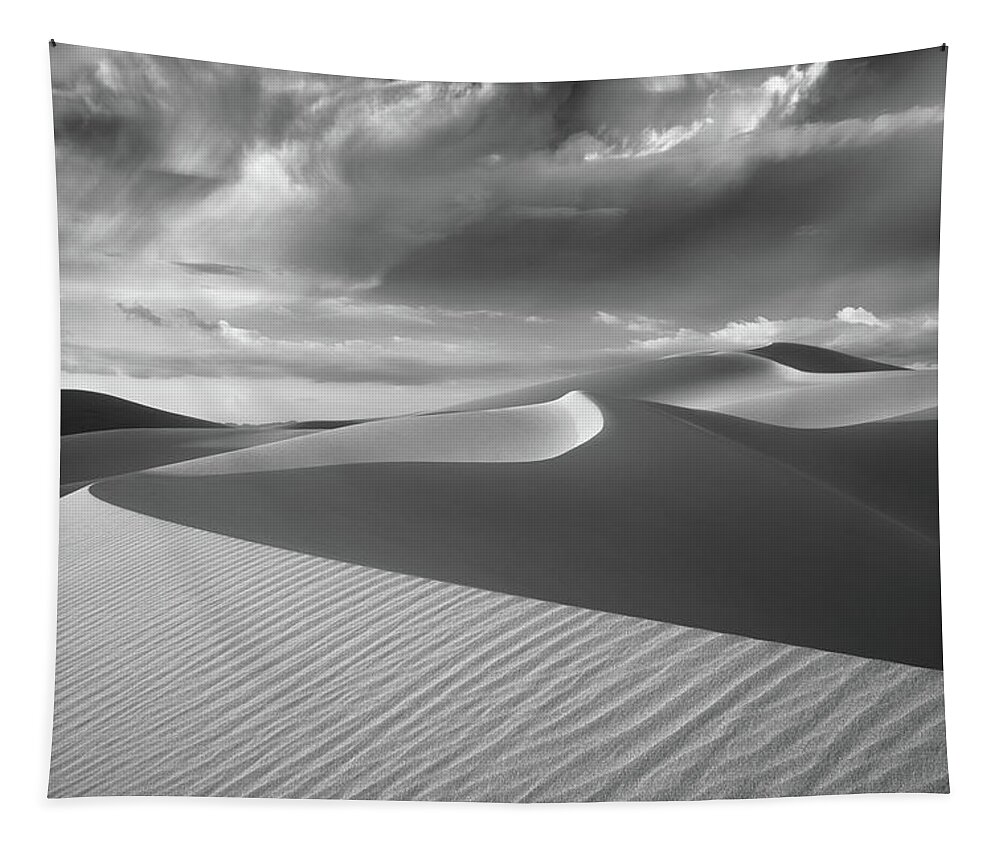 Algodones Dunes Tapestry featuring the photograph Waveforms by Alexander Kunz