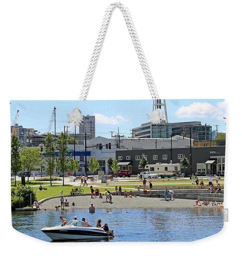 Seattle Weekender Tote Bag featuring the photograph Lake Union Park #1 by Paul Fell
