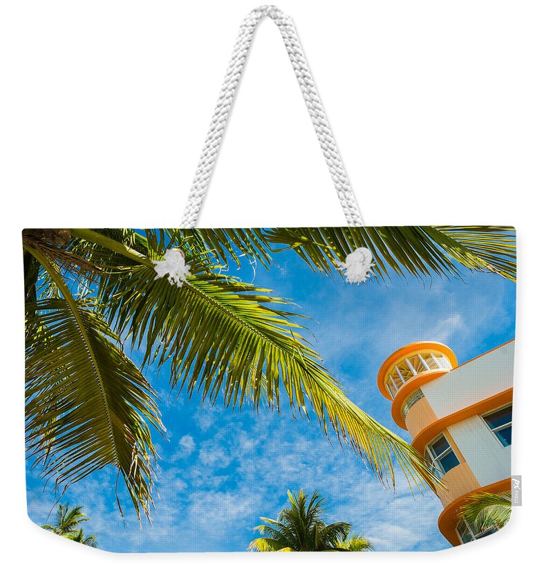 Architecture Weekender Tote Bag featuring the photograph Ocean Drive by Raul Rodriguez