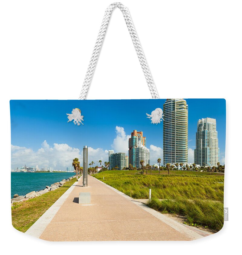 Architecture Weekender Tote Bag featuring the photograph Miami Beach #29 by Raul Rodriguez