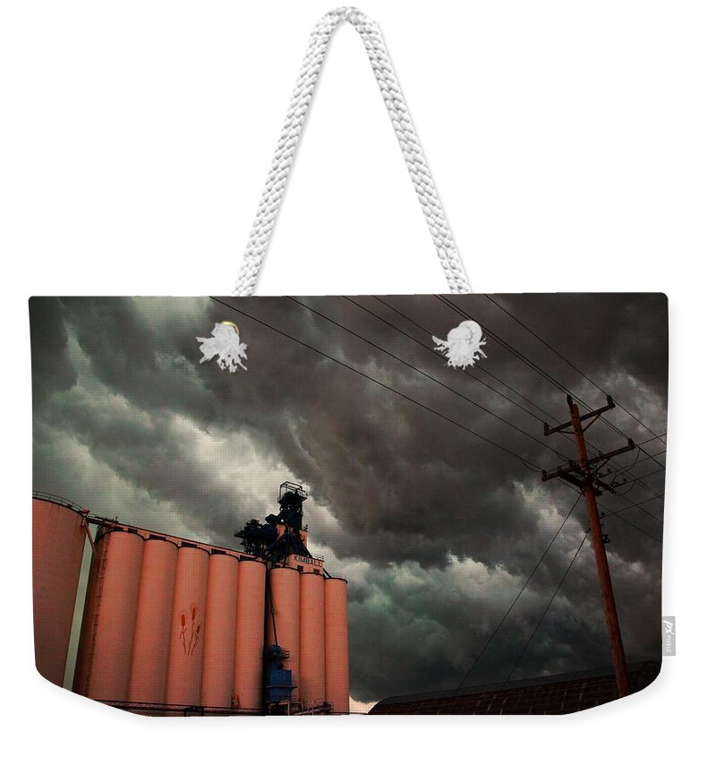 Stormscape Weekender Tote Bag featuring the photograph Nebraska Panhandle Supercells #33 by NebraskaSC