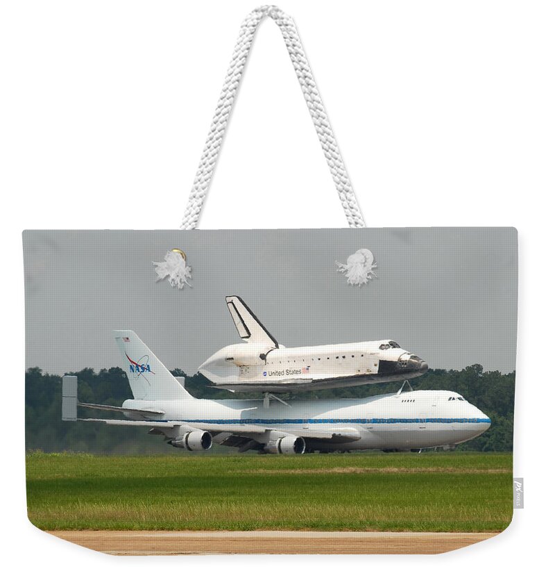 Astronomy Weekender Tote Bag featuring the photograph 747 Carrying Space Shuttle by Science Source