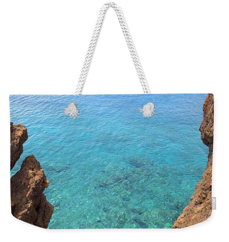 Amazing Weekender Tote Bag featuring the photograph La Perouse Bay #8 by Jenna Szerlag