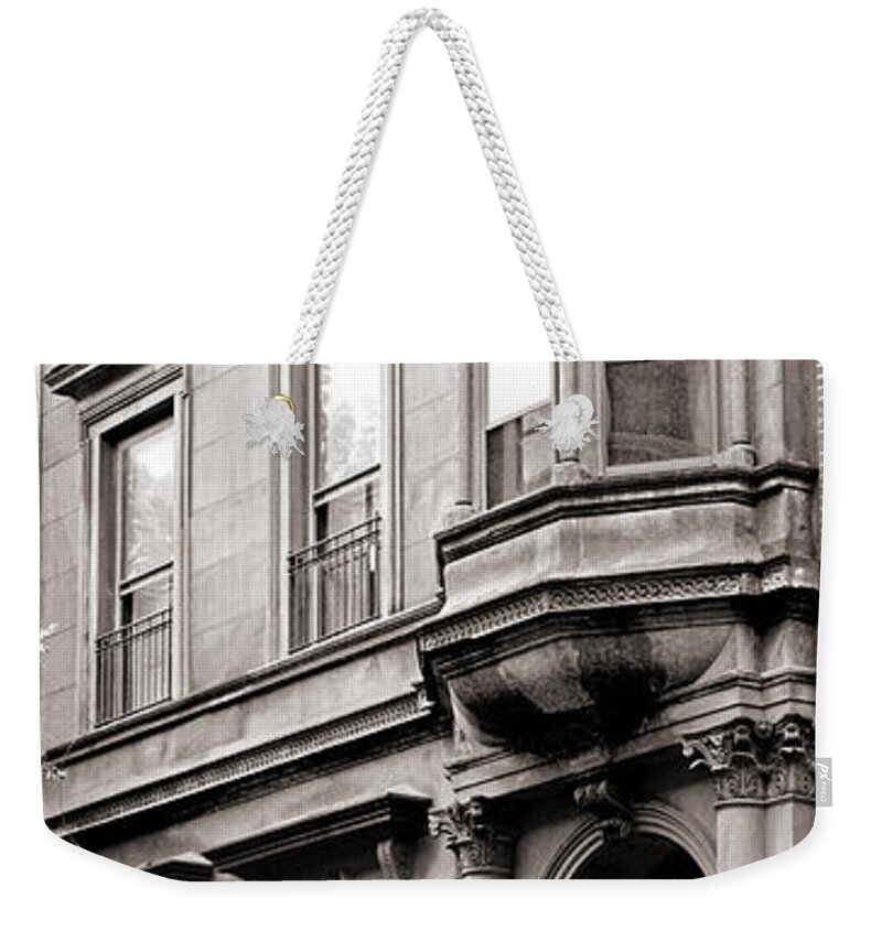New York Weekender Tote Bag featuring the photograph Brooklyn Heights - N Y C - Classic Building and Bike by Carlos Alkmin
