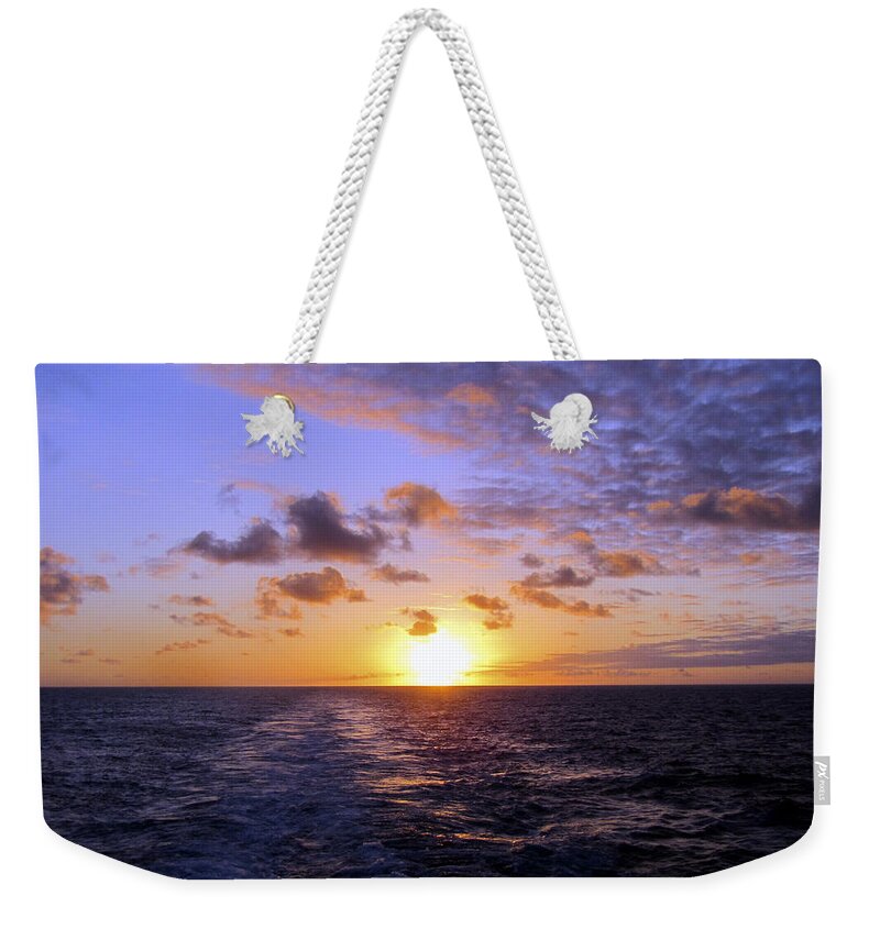  Sunset Weekender Tote Bag featuring the photograph Hawaiian End of Day by Bob Slitzan