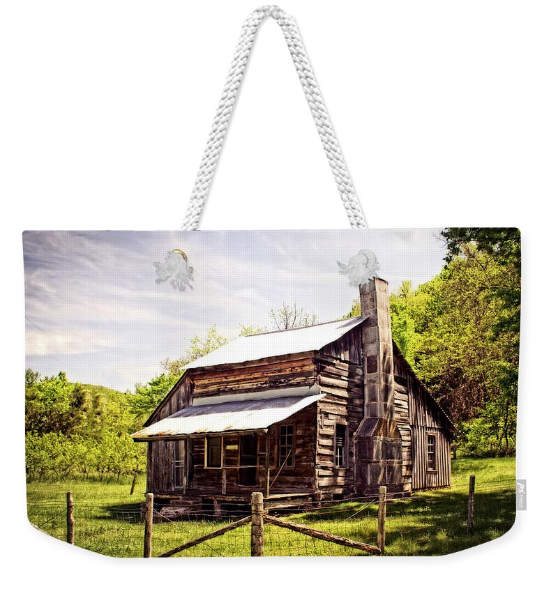 Log Cabin Weekender Tote Bag featuring the photograph Erbie Homestead by Marty Koch