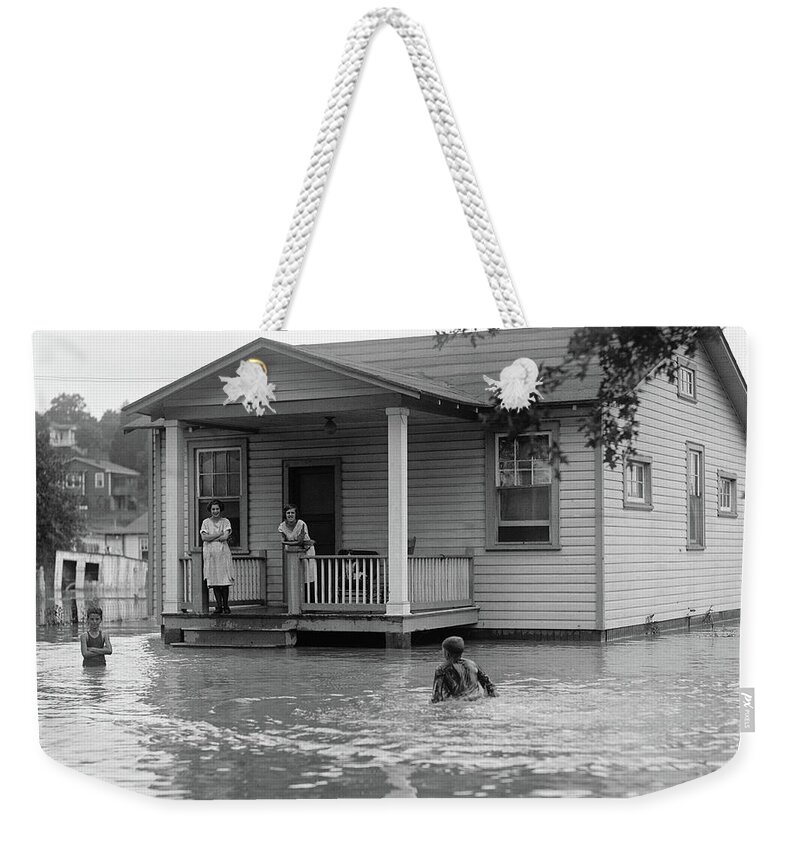 1922 Weekender Tote Bag featuring the photograph Flood, 1922 by Granger