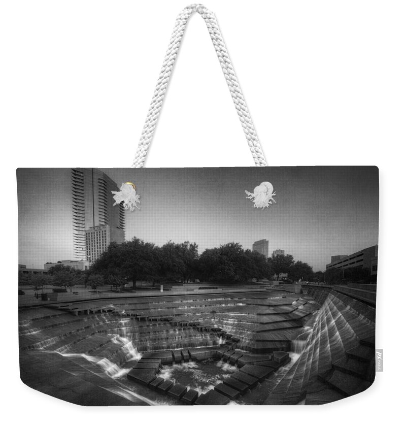 Water Garden Weekender Tote Bag featuring the photograph Fort Worth Water Gardens by Joan Carroll