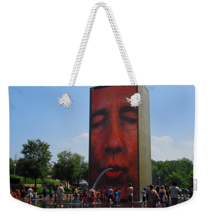 Chicago Weekender Tote Bag featuring the photograph Fountain Fun by Lynn Bauer