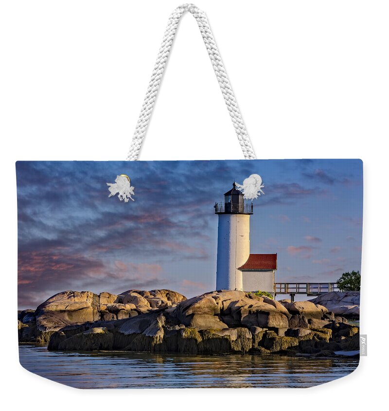 Annisquam Harbor Light Weekender Tote Bag featuring the photograph Historic Annisquam Harbor Lighthouse by Susan Candelario