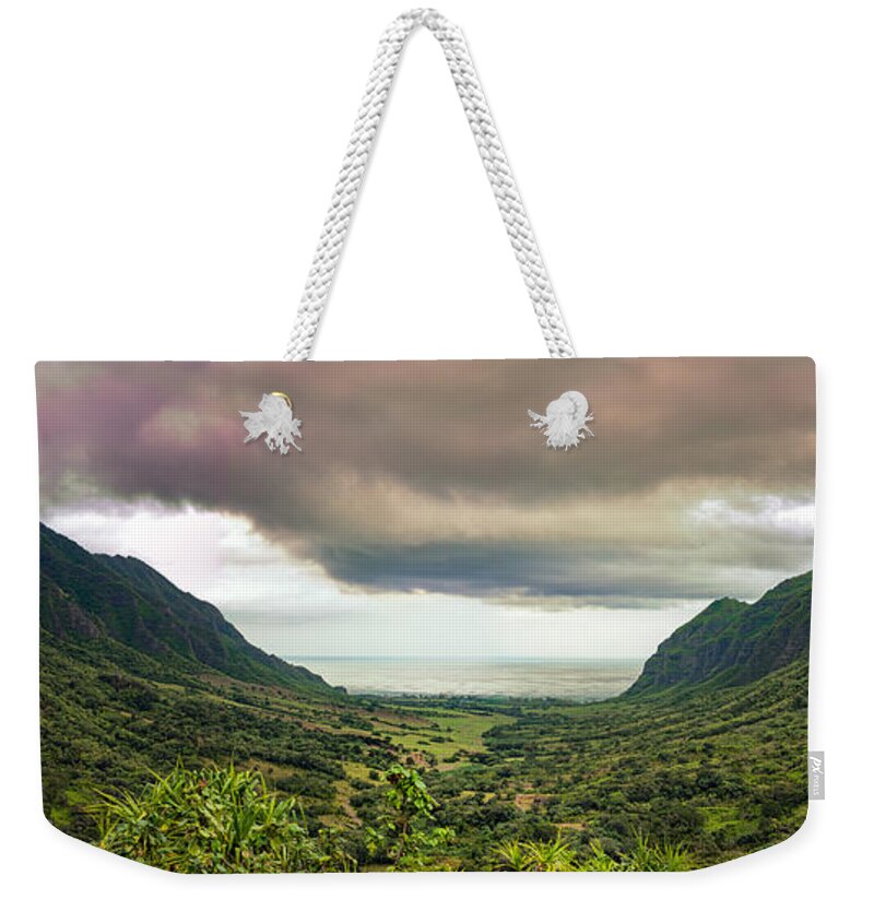 Hawaii Weekender Tote Bag featuring the photograph Kaaawa valley panorama by Dan McManus