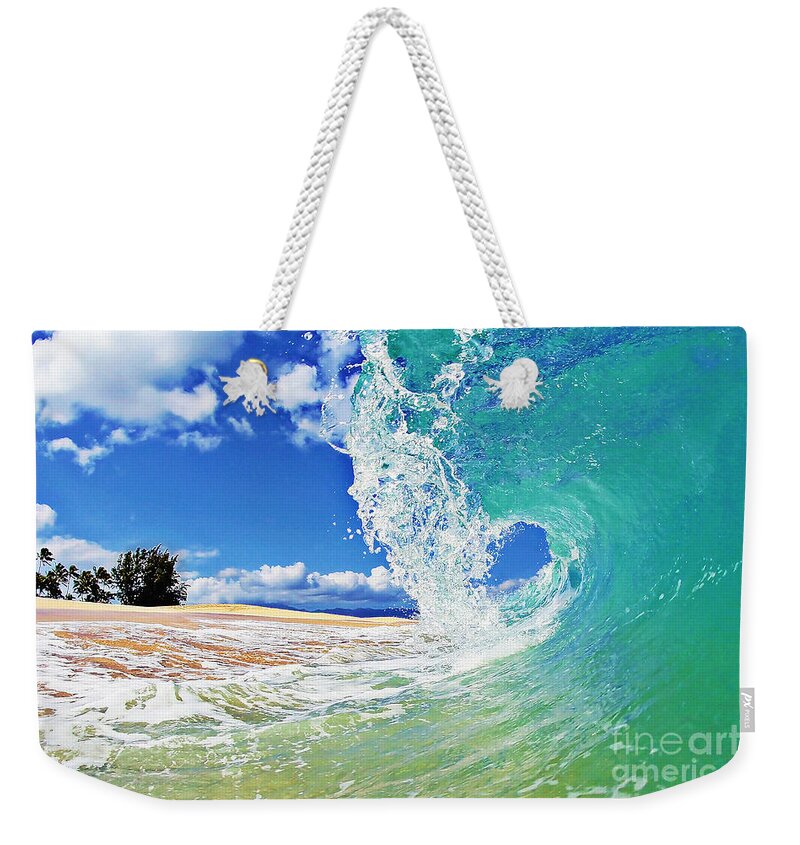 Ocean Weekender Tote Bag featuring the photograph Keiki Beach Wave by Paul Topp