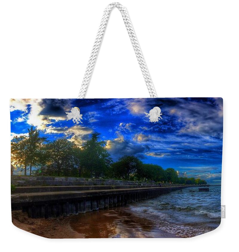 Chicago Weekender Tote Bag featuring the photograph Lincoln Park Sunset by Nick Heap