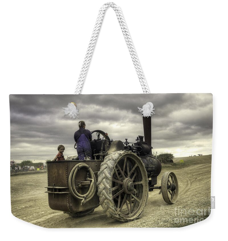Mclaren Weekender Tote Bag featuring the photograph Looking Back by Rob Hawkins