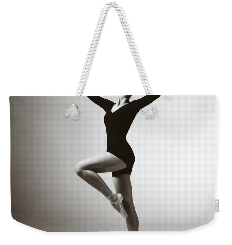 Ballet Dancer Weekender Tote Bag featuring the photograph Modern Dancer by Lambada