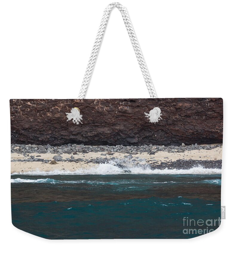 Na Pali Weekender Tote Bag featuring the photograph Na Pali Shore by Suzanne Luft