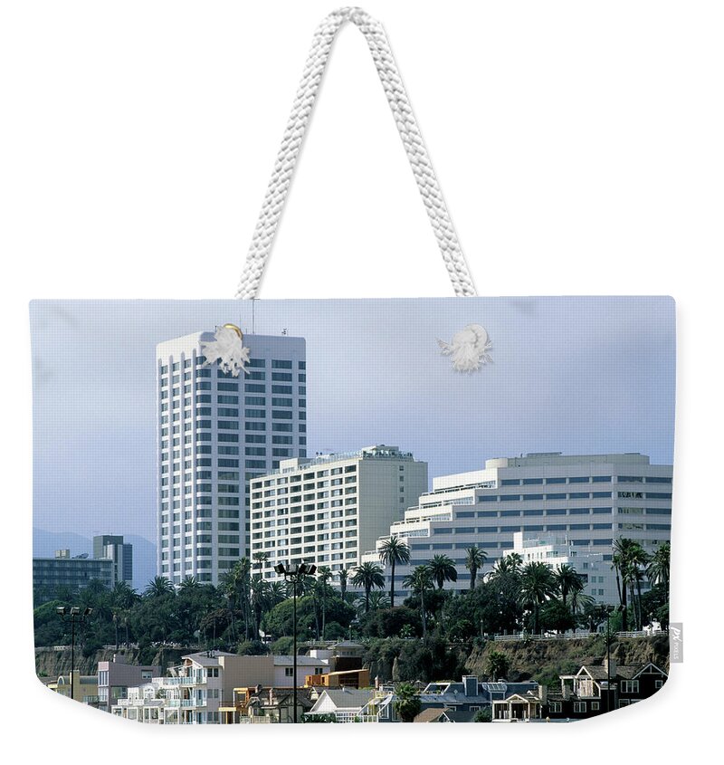 Ocean Avenue Weekender Tote Bag featuring the photograph Santa Monica Beach, Ocean Avenue, Santa by Hisham Ibrahim