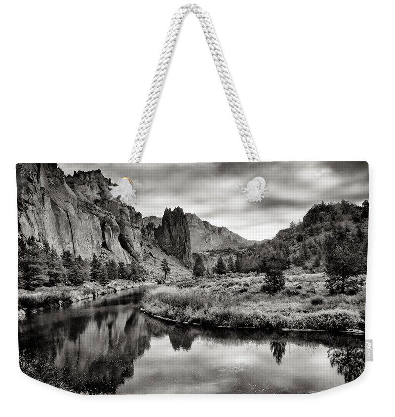 Smith Rock Weekender Tote Bag featuring the photograph Smith Rock State Park 2 by Robert Woodward