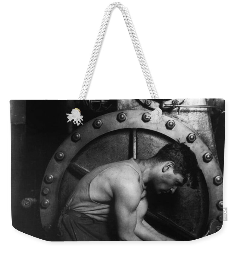 Black And White Weekender Tote Bag featuring the photograph Steelworker by Photo Researchers Inc