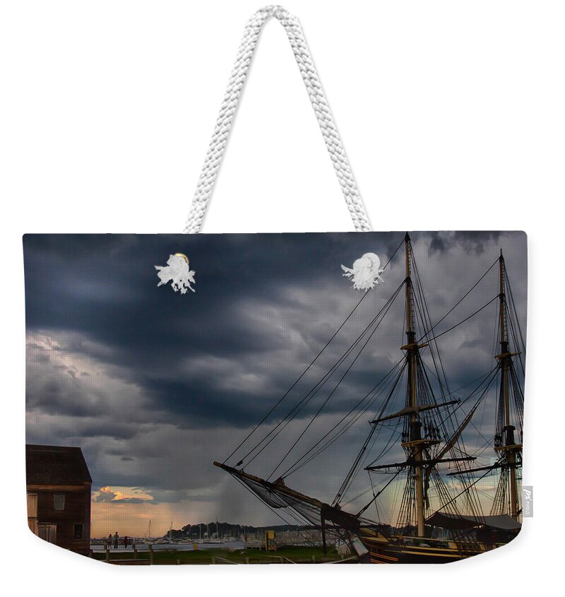 Salem Weekender Tote Bag featuring the photograph Storm passing Salem by Jeff Folger