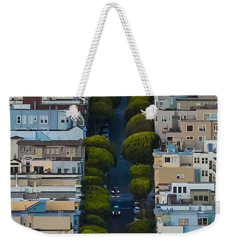 San Francisco Weekender Tote Bag featuring the photograph Summer Green on Lombard Street by Scott Campbell