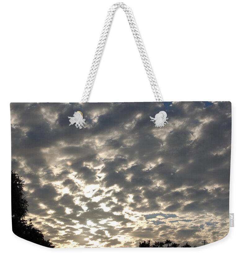 Linda Brody Weekender Tote Bag featuring the photograph Sunset Landscape XIII by Linda Brody