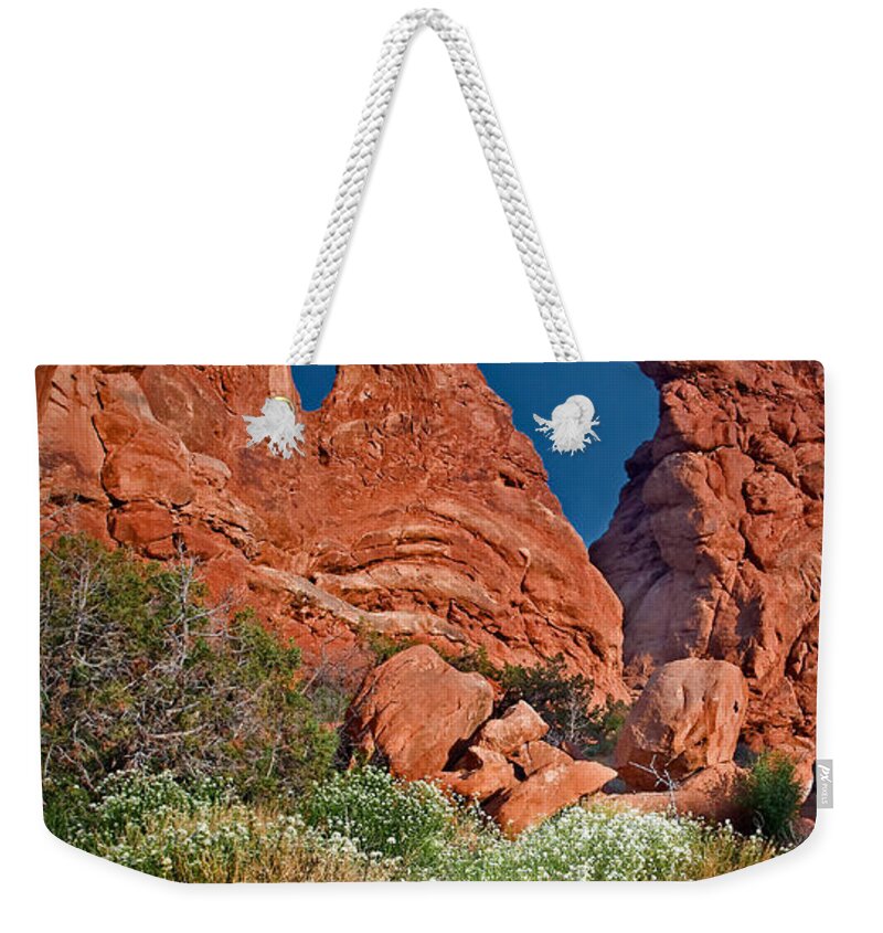 Arches National Park Weekender Tote Bag featuring the photograph Turret Arch by Susan Candelario