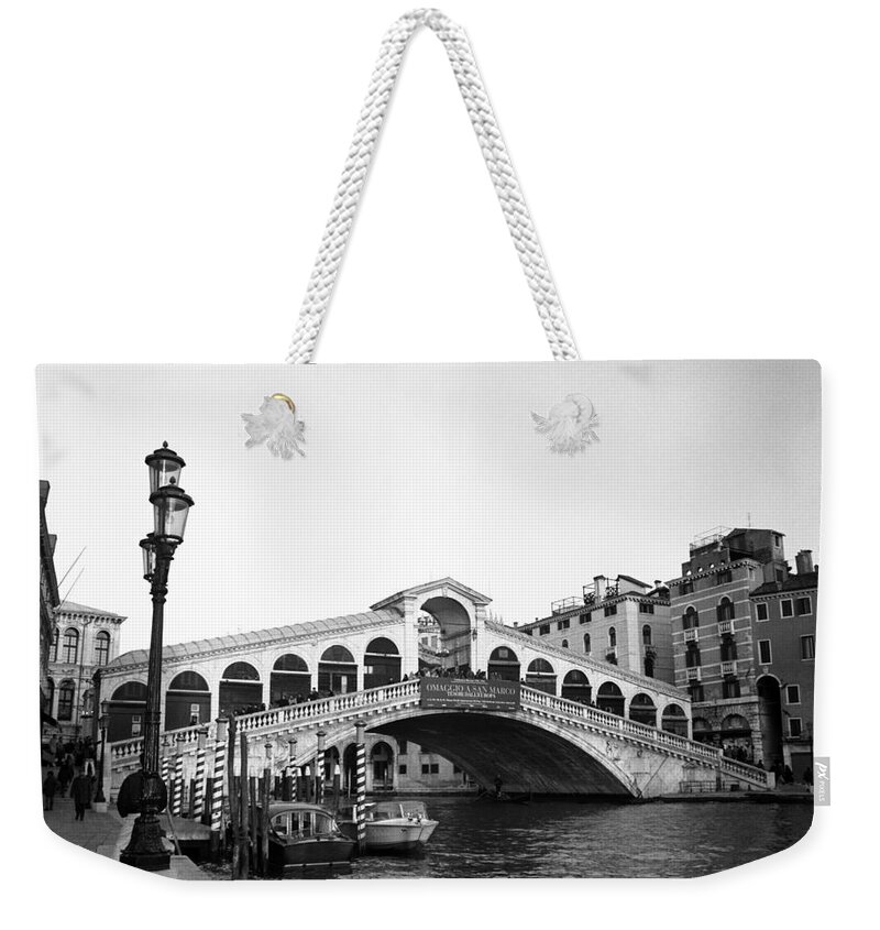 Venezia Weekender Tote Bag featuring the photograph Venezia Rialto by Riccardo Mottola