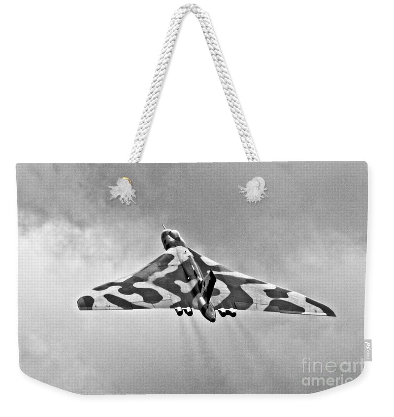 Vulcan Weekender Tote Bag featuring the photograph Vulcan To The Sky by Airpower Art